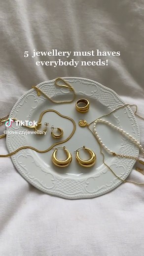 Jewellery essentials to start with when building your collection! I recommend getting these types of pieces first as they are everyday staples that can be layered, dressed up or down and will remain timeless for the years to come - therefore, making the perfect investment✨ #goldjewelryaesthetic #wardrobestaples #stylingtips #jewelleryessentials #everydayhoops #pearlnecklace