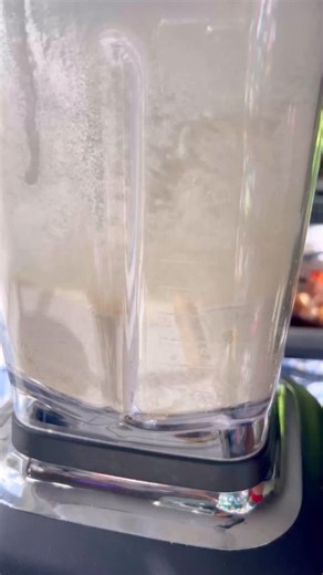 Out of powdered sugar? Make it at home in 1 minute! ✨ Comment “SUGAR” to get the easy 1-ingredient recipe sent your way! You can also search “How to Make Powdered Sugar Jessica in the Kitchen” on Google or head to this link for the full tutorial: https://jessicainthekitchen.com/homemade-powdered-sugar/ It’s officially Christmas baking season, so here’s a very needed gem for all your frosting, dusting, and cookie-decorating needs! 🎄✨ Never run to the store mid-bake again - homemade powdered suga