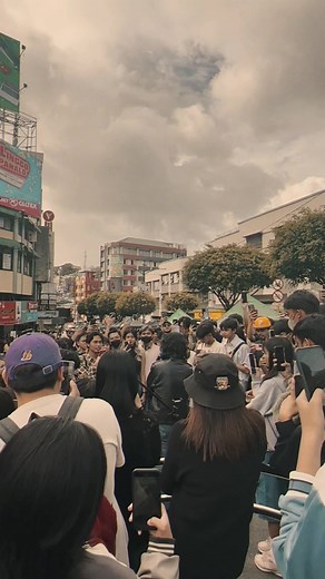 TONEEJAY Live Performance of '711' at Session Road, Baguio City