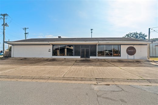 5006 Morris St, Moss Point, MS 39563 - Retail for Sale | LoopNet