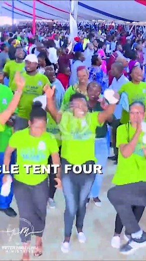 Come and praise like David in Jtm we praise like there is no tomorrow cause Jtm ni more fire!!!