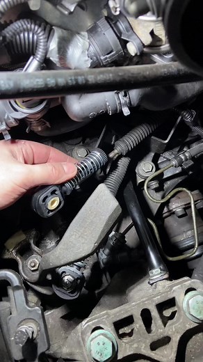 Schaltung einstellen VW 🛠️ #mechanic #mechanical #mechanicsoftiktok #viral #kesfet #mechanik #auto #car #golf4 #vw #asmr #fyp #foryourpage #fyfyfyfy