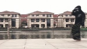 Learn the Melbourne Shuffle Dance: Easy Tutorial