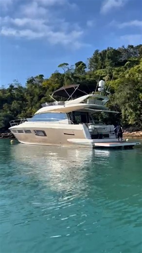 Frade Concierge on Instagram: "VENDA | Embarcação Prestige (França) MODELO: 500 ANO: 2012 MOTORES:2x Volvo IPS 600 hrs 1.080 ​✨ Características : Comprimento 15.2m Boca 4.5m Calado 1.05m Peso 20.9t Velocidade Cruzeiro 24knots Velocidade Top 29knots Tanque de Diesel 1.300l Tanque de Agua 636l Cabines 3x (+ 1 Marinheiro) ​✨ DESCRITIVO 03 Cabines Acessórios: Gerador Onan 13.5KVA c/ 3.800hrs Plataforma Hidraulica Ponte hidráulica Toldo de popa Cozinha completa Geladeira/Freezer Fogão bocas Depurador