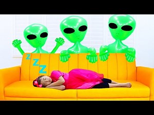 Jannie Pretend Play with Aliens Dolls | Funny Video for Kids