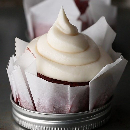 No cake pan? NO PROBLEM! See how you can make delicious cake without a cake pan! 🍰 | Tasty