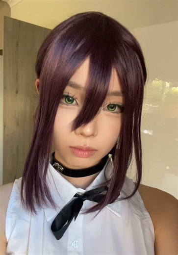 Stunning Lock In Reze Cosplay Transition