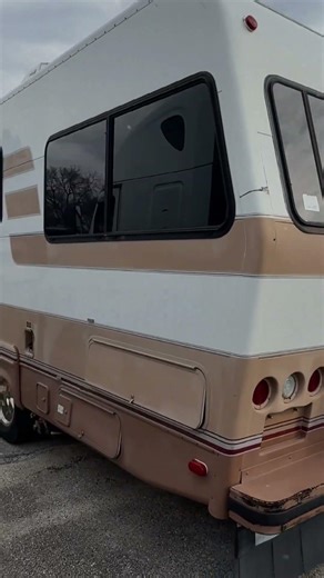 “Breaking Bad RV Special ☢️”2000 Lazy Daze Class 💪Interior needs TLC 🛠️AS-IS • Cash #empirerv
