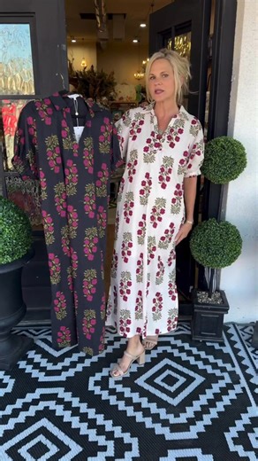 😍Ready to turn heads this season? Say goodbye to wardrobe worries with our versatile Floral Print Puff-Sleeve Split Maxi Dress!!🛍️💞🌸 ✅SIZE: S-3XL ✅True to size ✅Suitable for all body shapes | Hissyboutique-shop