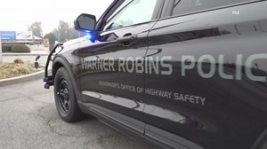 Man shot in the hip at Warner Robins apartment complex, search underway for suspect, police say