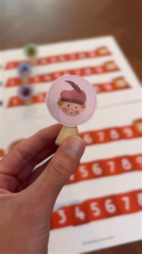 2.3K views · 3 comments | Print ️. Knip ✂️. RACE ! Koop het spel los hier: https://kleuteruniversiteit.nl/winkel/pietenrace/ Of download het via je Premium abonnement. #sinterklaas #spel #kleuters | Kleuteruniversiteit | Facebook