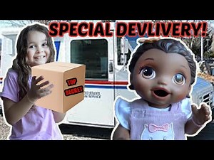 BABY ALIVE gets a SPECIAL DELIVERY! The Lilly and Mommy Show! FUNNY KIDS SKIT!
