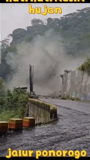 rain of stones on the Ponorogo-Trenggalek route, East Java
