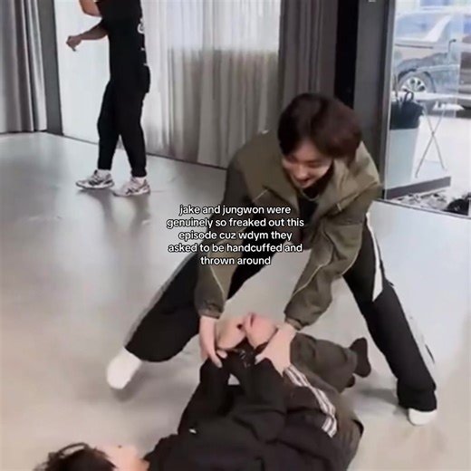 Jake and Jungwon's Hilarious Handcuff Challenge