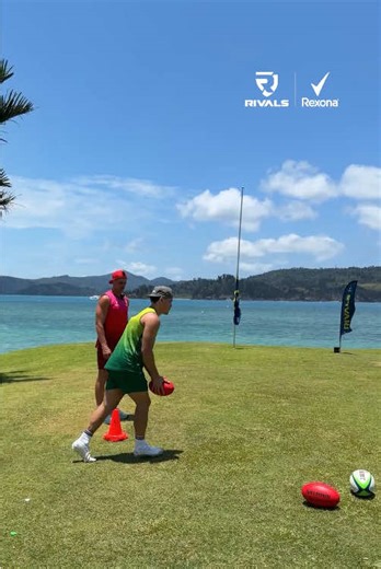 Scott Pendlebury and Reece Walsh: Unexpected Footy Fun