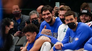 Watch: Mavericks center Boban Marjanovic featured in new State Farm commercial