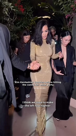 Kim’s 8 inch heels #runway #fashion #kimkardashian #model #oscar #vanityfair #shorts #news