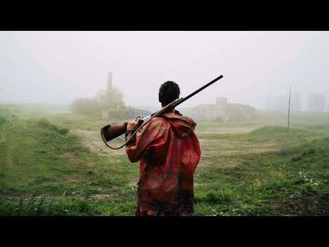 كل البشر يموتون بشكل مفاجئ ويبقى ولد لوحده يعاني لكي يبقى على قيد الحياة