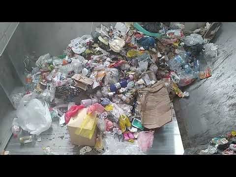 Compaction of 2122 kilograms of waste - Hydraulic pressure maximum 140 bar - Original sound only