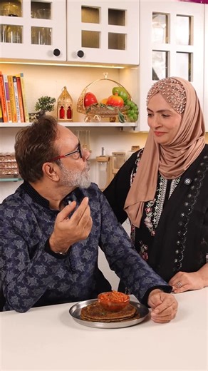 Benazeer Dhorajiwala on Instagram: "Not your regular chutney ❌ This is Mooli ki chutney, And it’s actually really tasty. Coming from someone who doesn’t really like mooli sabji 🤭 Recipe details - 1 Radish (Mooli) Peeled & Grated 2 Tomatoes Cut in halves Take a pan, Add 1 Tbsp Oil Tomatoes 8-10 Garlic Cloves 1 Green Chillies Cover and cook till tomatoes are soft and it leaves it’s skin. Then peel off the skin and then grind it on to a silbatta or a mixer grinder. Then add, Grated Radish 1 Small 