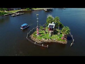 🐒🌴 The One and Only Monkey Island! 🌴🐒