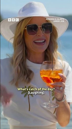 Alan Carr and Amanda Holden's makeshift water dining experience 🍽️🌊 - BBC