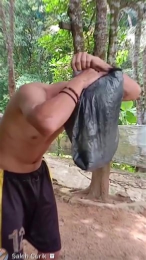 Kenapa Cewe Suka Nyakar Cowok Berotot?