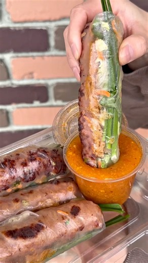 2.1M views · 28K reactions | The BEST Vietnamese spring rolls! #springrolls #springroll #vietnamese #viet #vietfood #vietnamesefood #gardengrove #ocfood #ocfoodie #asianfood #comfortfood #deliciousfood | Dongkyuverymuch | Facebook