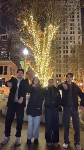 Exploring Chicago's Christmas Celebrations