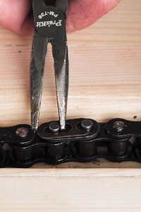 Sculpt Your Body Using Your Dining Table! | 5-Minute Workouts