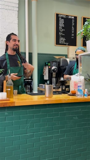 The most happiest happiest of birthdays to my favorite bakery on this side of town @dollyscoffeeshop 🥳 🎈 | mattyeaats