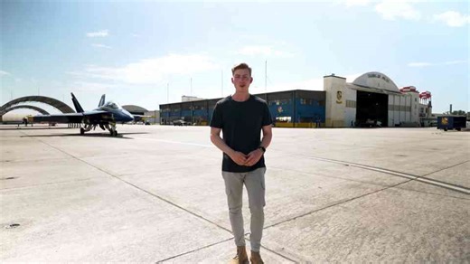 How It Feels to Pull 7Gs in an F-18 With the U.S. Navy Blue Angels