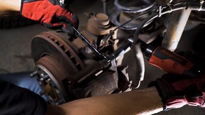 The Brute CTR762U2 is the cordless ratchet you've always wanted in your toolbox. This sleek 14.4-volt ratchet packs a punch with 70 ft-lb of torque while also providing precise control with its variable speed trigger. Pick yours up today from your Snap-on franchisee! | Snap-on Tools