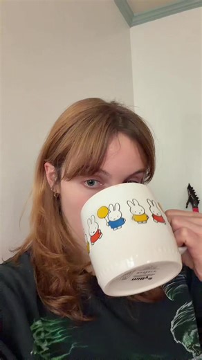 4 Simple Tips that anyone can implement to save thousands of dollars. You don’t need a 9-5 to do any of these! #money #savings #budget #taxes #personalfinance