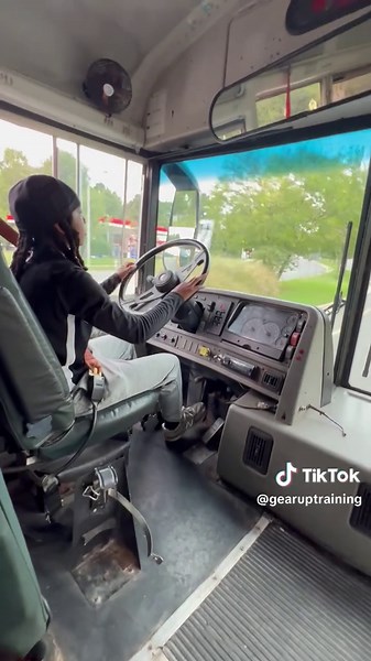 Comprehensive CDL Training for Future Truck Drivers