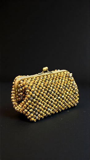 Clutch Bag di Perline Elegante - Chiusura Kiss-Lock #diybag #clutchbag #clutch #cristalbag #creativity #bag #handcraf #tutorial #tutorialvideo | KIKA Tutorial Creativi