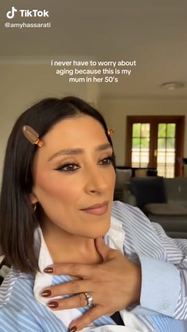 50-Year-Old Woman Looks Incredible, Inspires Confidence