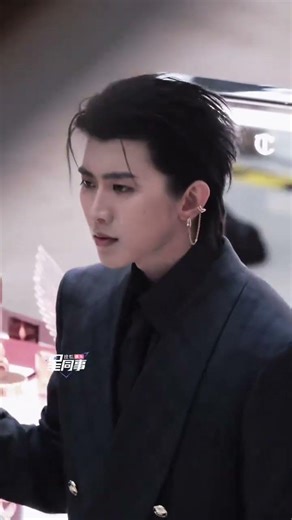 #KUN Ear Chain Modeling Activities in Shanghai KUN This Earchain is simply a hook.#Cai Xuk