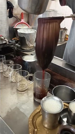 “How Real Ceylon Tea is Made 😍 | Sri Lanka Street Style”#trending #tea #chai #streetfood #viral #tea