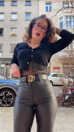#👑💃🏾💋