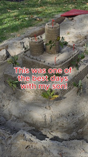 The Sandmasons Kit is the world’s first modular sandcastle-building system — a set of interlocking forms that lets you build epic castles in sand or snow. The only limit is your imagination. Designed in Germany and made from durable, high-quality materials, every piece works together as part of a complete system that makes epic castles easy, in sand or snow. Five-star rated and loved by kids and parents alike, it’s the ultimate creative STEM gift for this Christmas. | Sandmasons