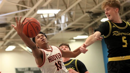 Hoover boys basketball's late lead slips away in OHSAA district final loss