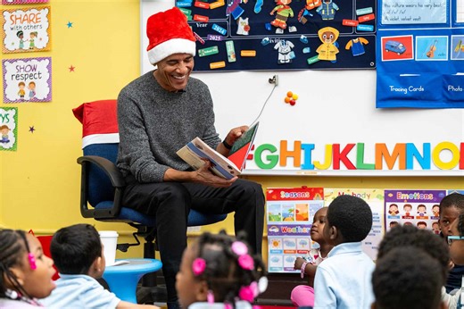 Barack Obama Spreads Holiday Cheer to Pre-K Students