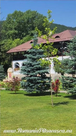 Peisaj Schitul Ostrov #ostrov #romaniapitoreasca #calimanesti #caciulata #oltenia #râmnicuvalcea