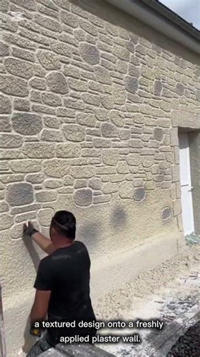 Mastering the Sgraffito Wall Technique