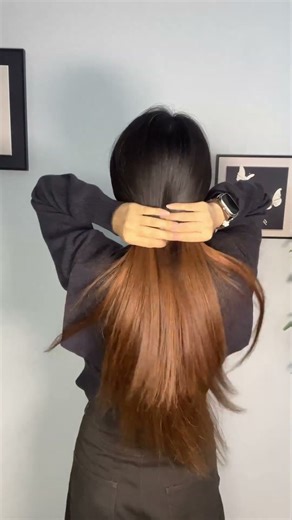 #shorts Application of clip in hair extensions #clipins #hairtutorial #clipinhairextensions