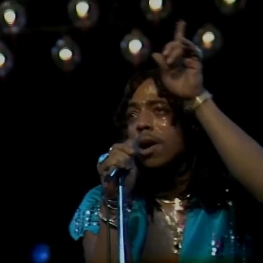 The Tune Vault on Instagram: "Rick James - Hollywood (1978) This might be one of Rick James’ best songs. At over seven and a half minutes long, “Hollywood” doesn’t rush anything; it just lets Rick do his thing. The groove builds slowly, the vocals stretch out, and you really get to hear how talented he was beyond just the big funk hits everyone knows him for. Vocally, this track is on another level. Rick moves from smooth and melodic to raw and emotional, and it never feels forced. He’s storytel
