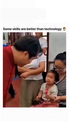 MindwarRoom on Instagram: "A skilled Chinese doctor expertly resets a dislocated elbow using a traditional manual realignment method. The process takes just seconds — effective, precise, and surprisingly gentle. It’s a powerful example of how ancient techniques, backed by deep anatomical knowledge, continue to show remarkable results even today. sponsored by @spartans #spartans #facts #knowledge #viral #fyp didyouknow reels technology innovation experiment"