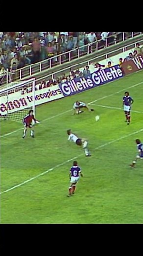 1982 World Cup: France is in the lead – and then Klaus Fischer comes along… 🔥⚽