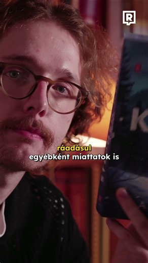 Hamarosan érkezik a következő Literálisan úgyhogy kezdődhet A ragyogás című könyv olvasása. 🫣